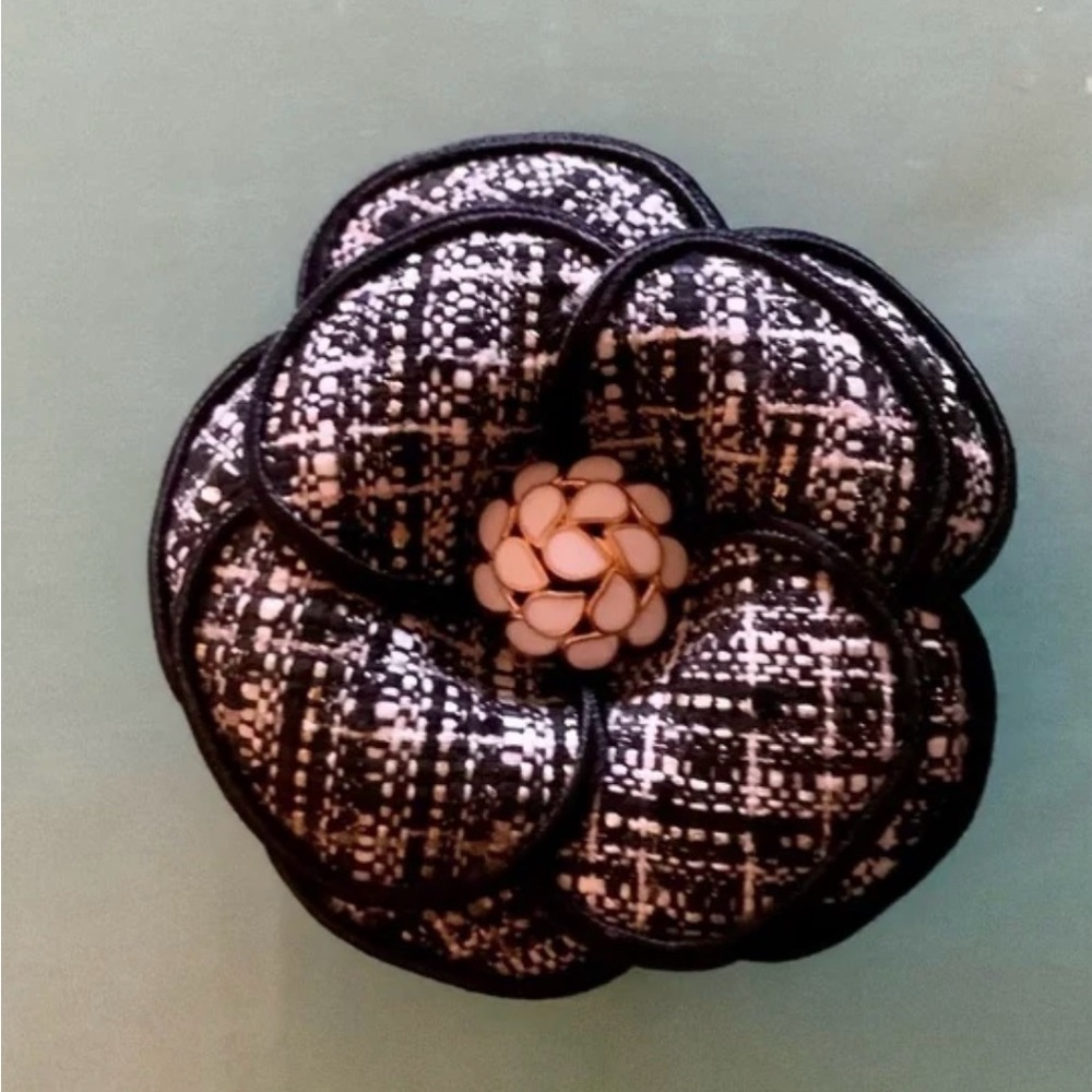 Chic Black and White Tweed Flower Pin Hair Ornament